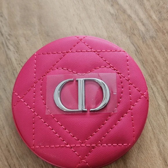 Christian Dior Pink Quilted Compact Case - Picture 3 of 7